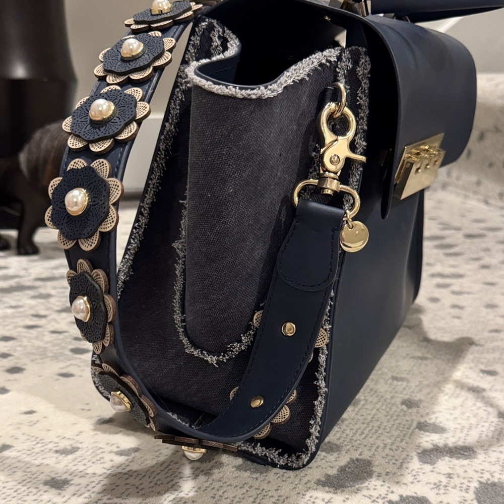 Zac Posen Elegant Navy Blue Handbag - Picture 4 of 12